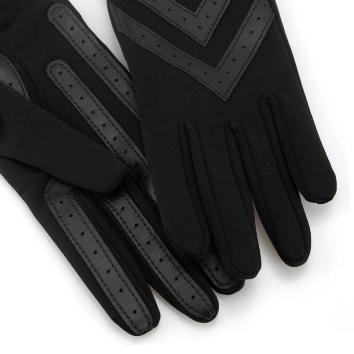 Isotoner® Ladies Original Stretch Glove with Smartouch™ Black Extra Image 3